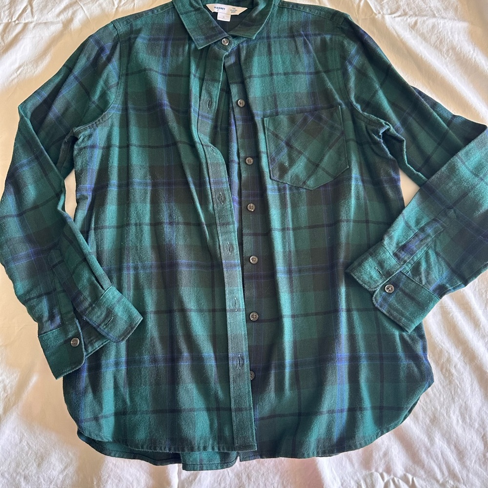 Old Navy Women's Green/Navy and Blue/Red Plaid Button-Down Shirts